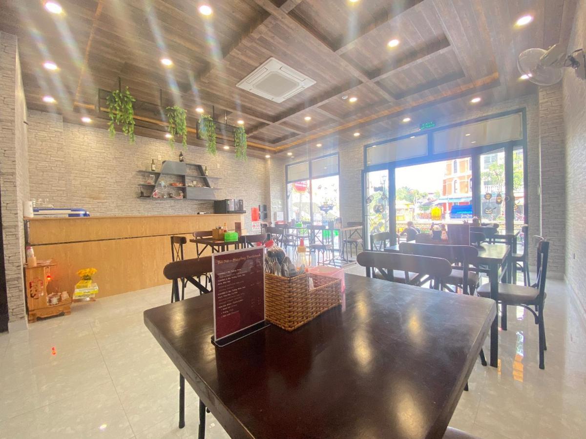 Riverside Mini Hotel Grand World Дуонг-Донг Экстерьер фото