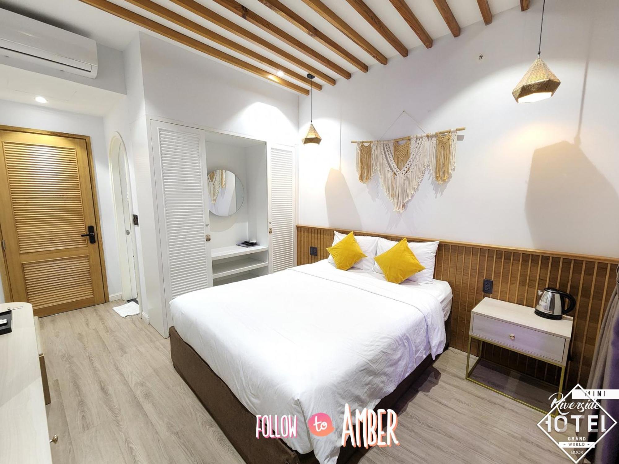 Riverside Mini Hotel Grand World Дуонг-Донг Экстерьер фото